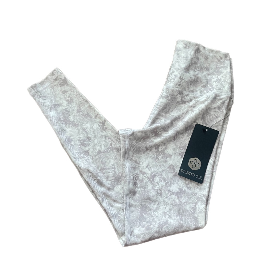 Scorpio Sol Gray and White Paisley Print High Waisted Leggings NWT